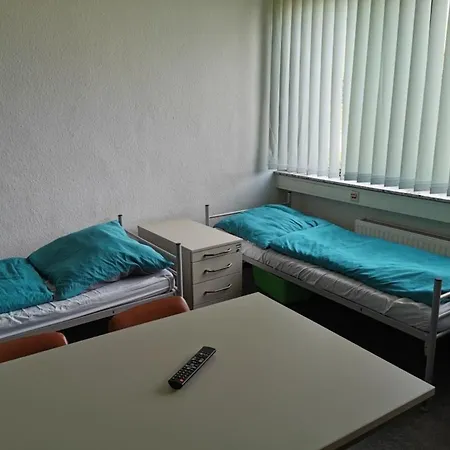 Monteur Unterkunft Bis 20 Pers * 奥门豪斯特