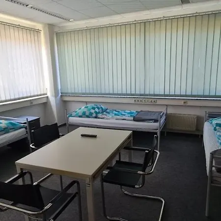 Monteur Unterkunft Bis 20 Pers 公寓 *