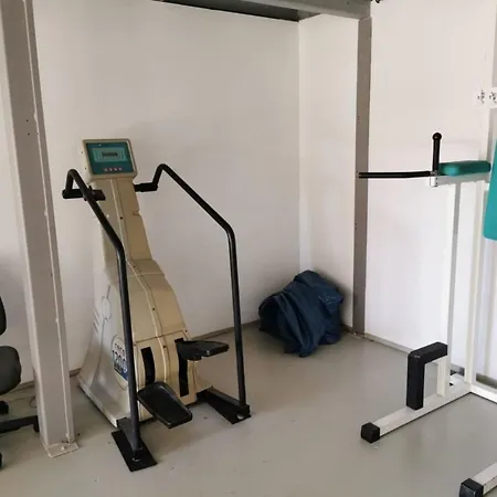 Monteur Unterkunft Bis 20 Pers * 奥门豪斯特